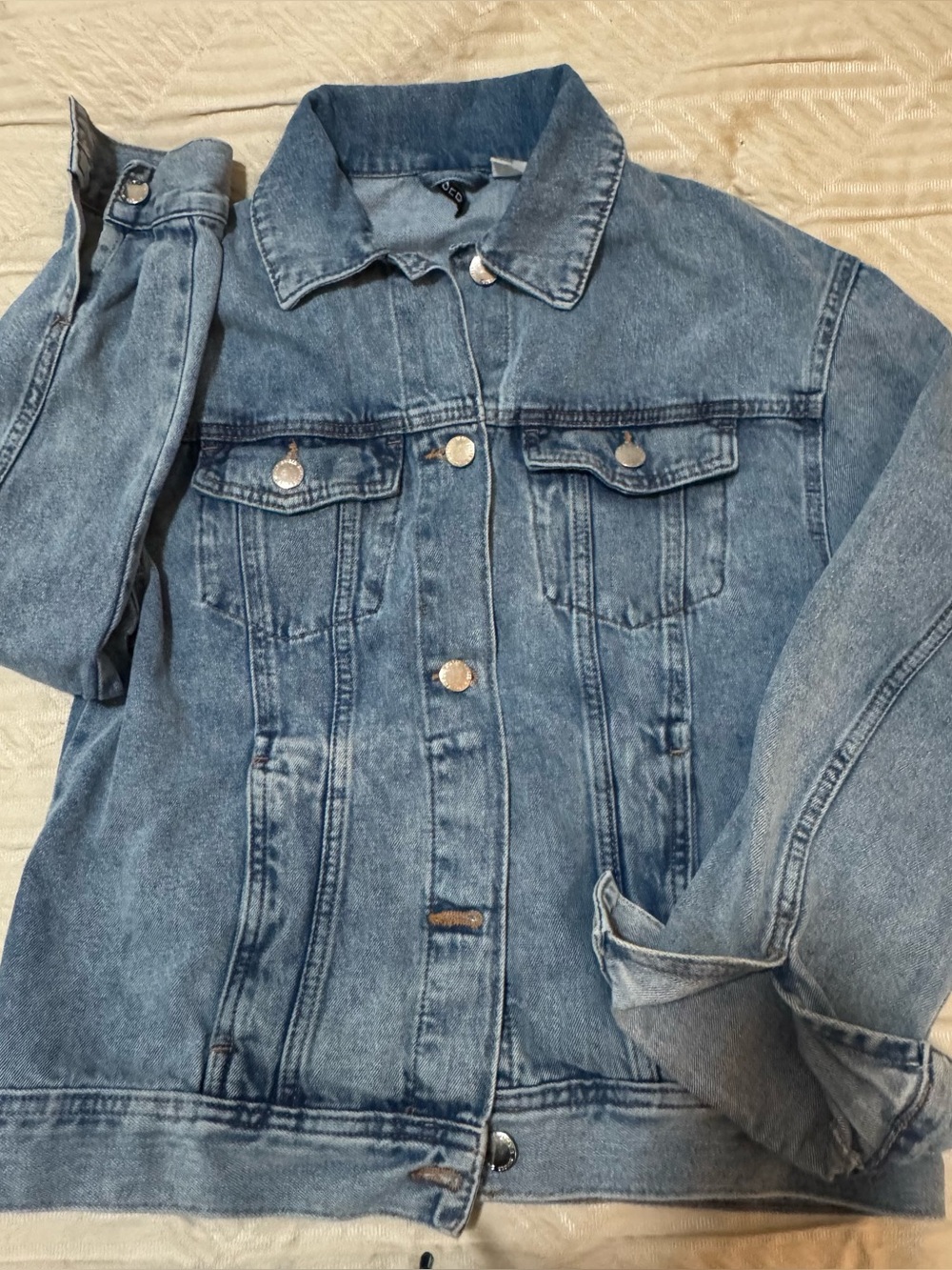 H&M Classic Light Blue Denim Jacket - Women XS